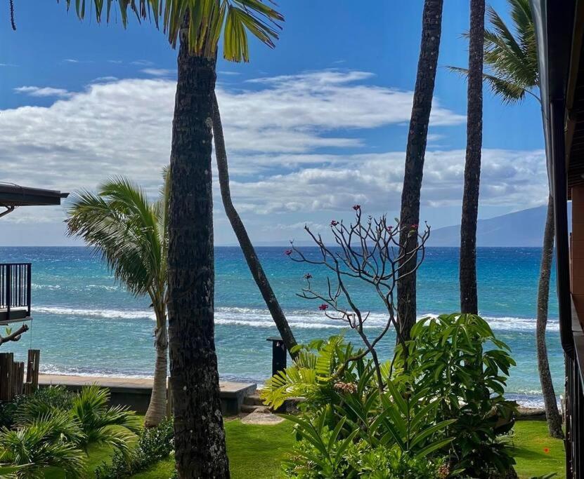 Oceanfront With Aircon-Hear The Waves-Amazing Views-Wifi Apartment Lahaina Exterior photo